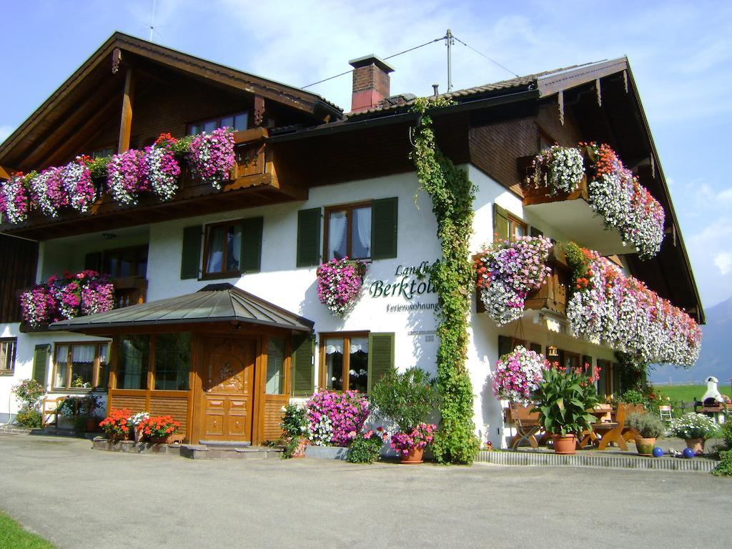 Landhaus Berktold Obermaiselstein Exterior photo